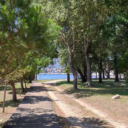 Terraza Miramar Sl * Boiro