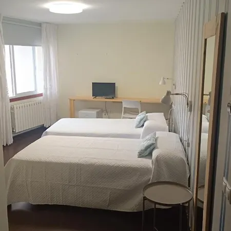 Terraza Miramar Sl Hostel Boiro