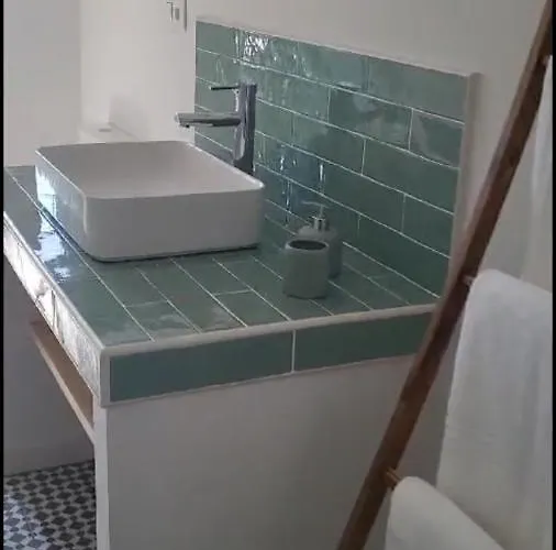 Terraza Miramar Sl Бойро