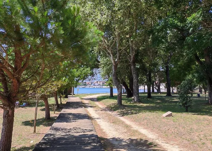 Terraza Miramar Sl * Boiro